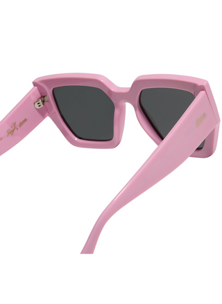 Image shows the logos on the inside of the frame “Rissa X Dime”