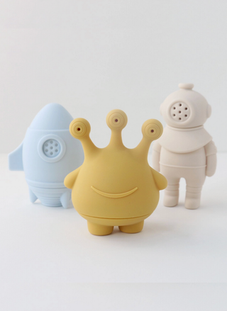 Soft silicone baby space bath toys made from BPA-free silicone